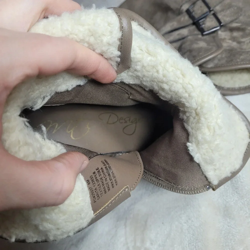 *LAST CHANCE* Sarita 6M 133655 Bootie with Sherpa Lining